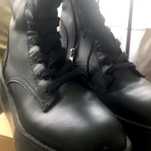 Zara platform boots in excellent condition